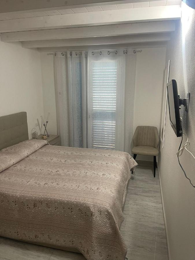 La Perla Del Mare 2 Bed & Breakfast La Caletta Eksteriør bilde