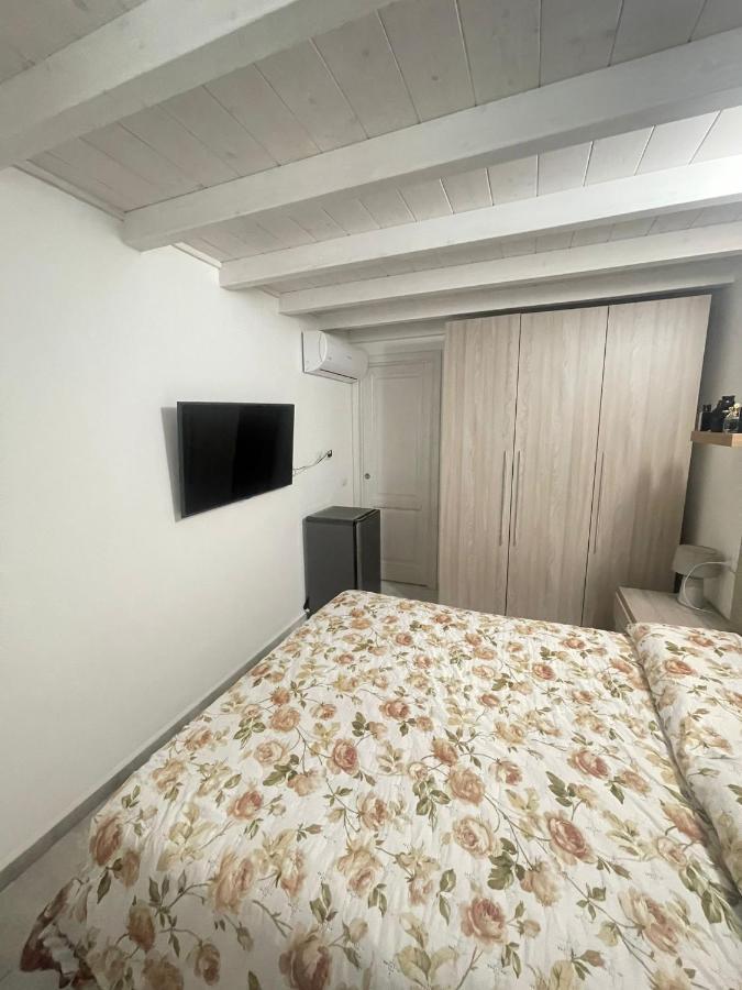 La Perla Del Mare 2 Bed & Breakfast La Caletta Eksteriør bilde